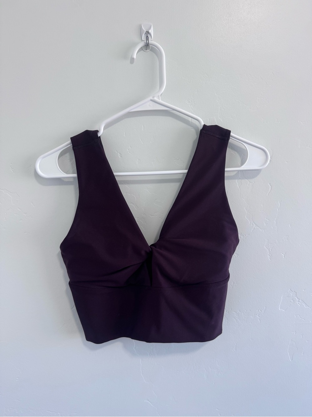 Old Navy Light Support PowerSoft Twist Longline Sports Bra Plum Small - Picture 4 of 7